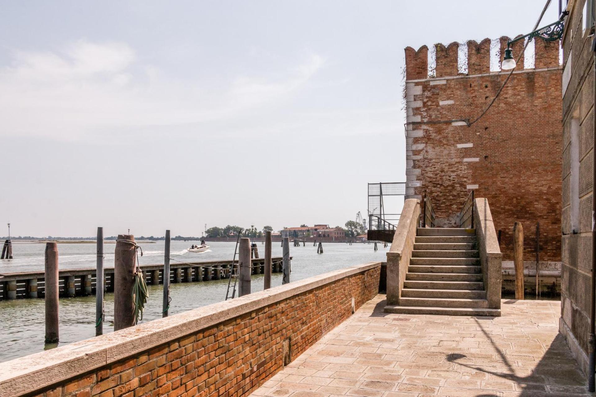 Celestia Castello By Waterbus * Venecia